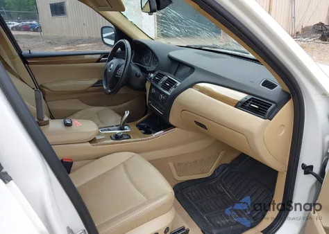 2014 BMW X3 xDrive28I z USA, uszkodzony, nr VIN 5UXWX9C57E0D21026